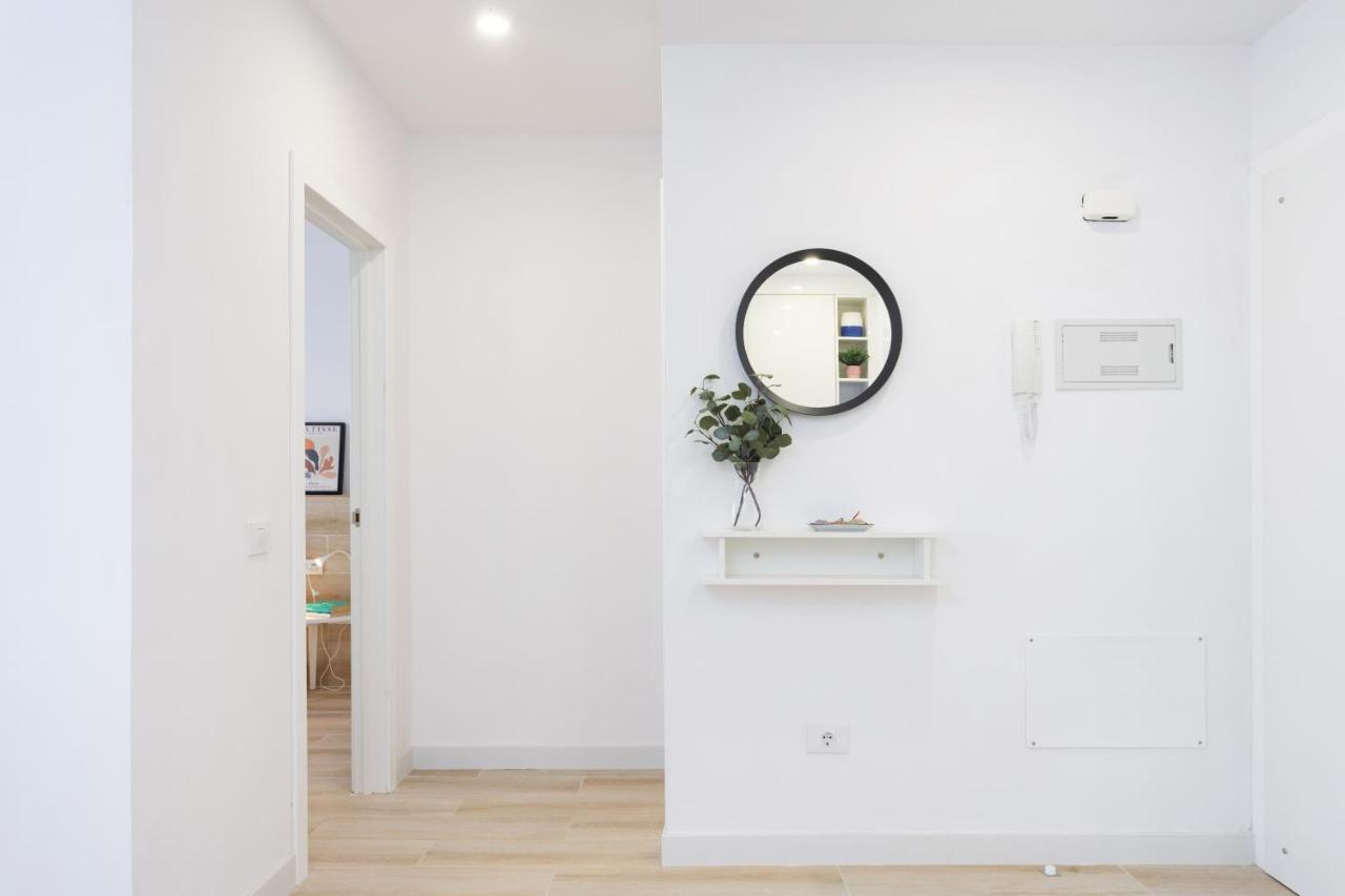 Apartment Home2book Stylish